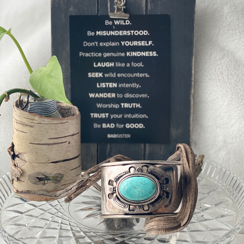 Metal cuff bracelet! Turquoise stone.
